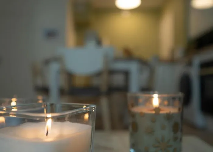 La Balade Nimoise Center Car Park Ac * نيم